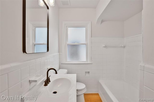 19207 Saint Marys Street, Detroit, MI 48235