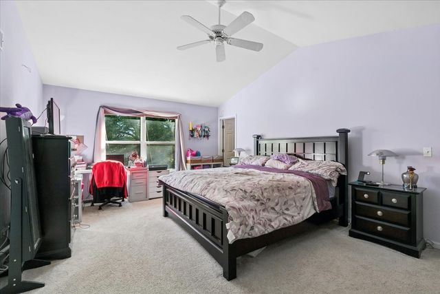 17193 W Cunningham Court, Libertyville, IL 60048