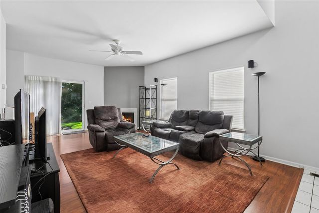 17193 W Cunningham Court, Libertyville, IL 60048
