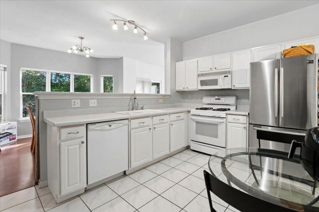 17193 W Cunningham Court, Libertyville, IL 60048