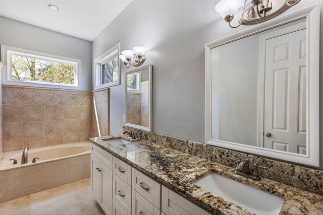 4807 NOB HILL DR, Bartlett, TN 38002