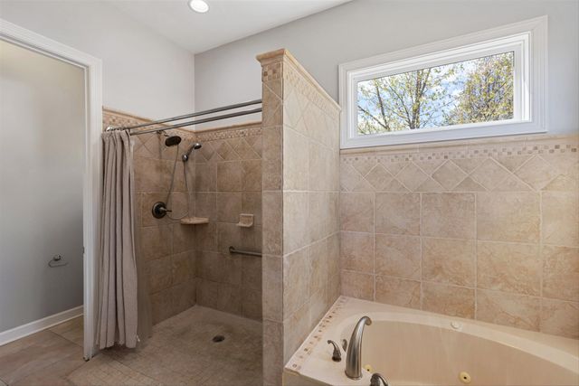 4807 NOB HILL DR, Bartlett, TN 38002