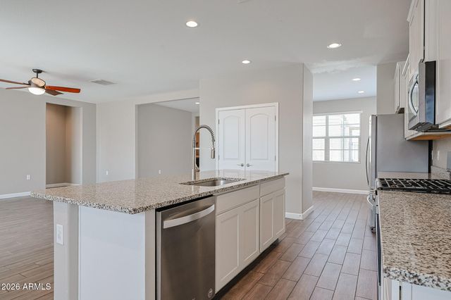 29473 W WHITTON Avenue, Buckeye, AZ 85396