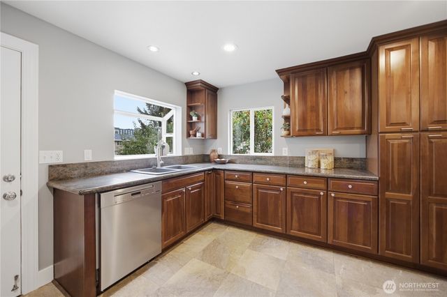 7623 46th Avenue S, Seattle, WA 98118