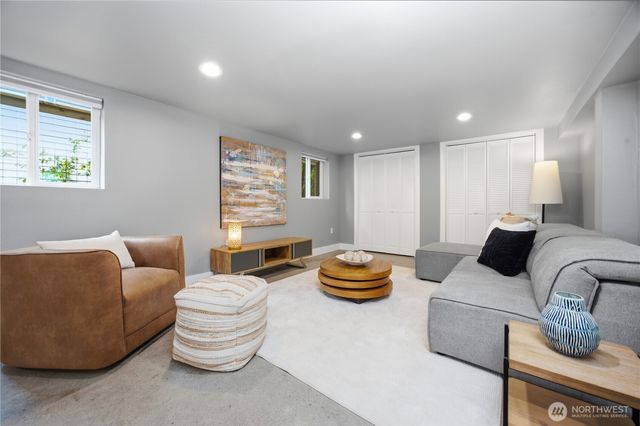 7623 46th Avenue S, Seattle, WA 98118