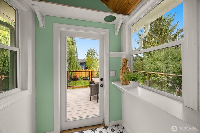 7623 46th Avenue S, Seattle, WA 98118