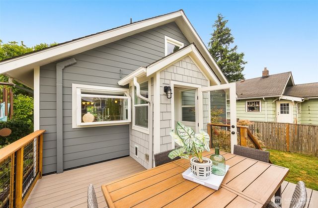 7623 46th Avenue S, Seattle, WA 98118