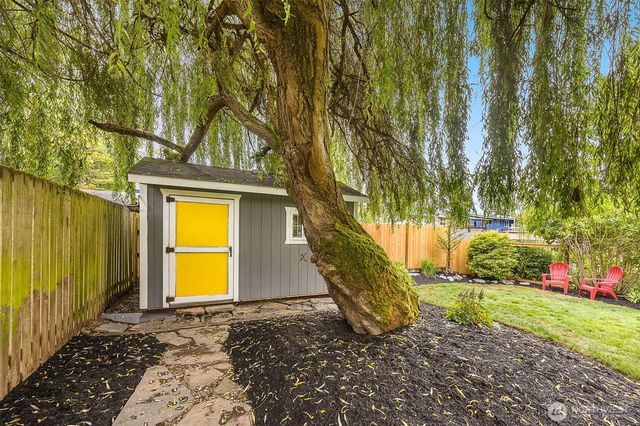 7623 46th Avenue S, Seattle, WA 98118