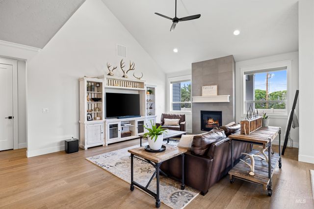 2155 N Burnam Pl., Star, ID 83669