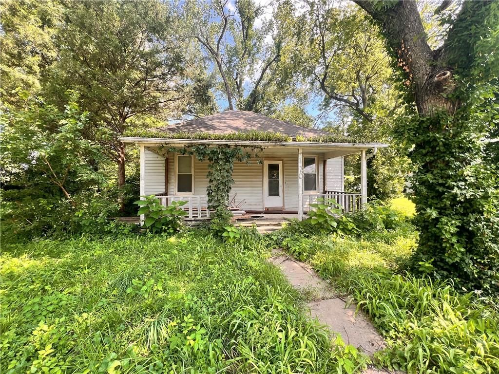 120 W 3rd Street, Adrian, MO 64720