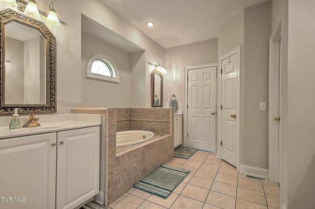 107 Strawberry Field Drive, Johnson City, TN 37604