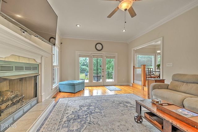 107 Strawberry Field Drive, Johnson City, TN 37604