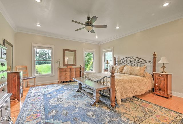 107 Strawberry Field Drive, Johnson City, TN 37604