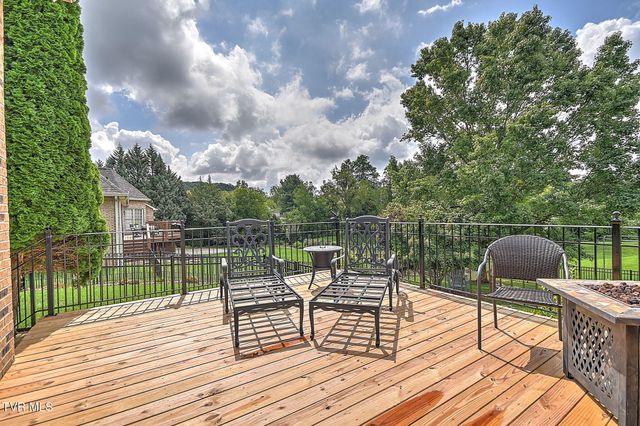 107 Strawberry Field Drive, Johnson City, TN 37604