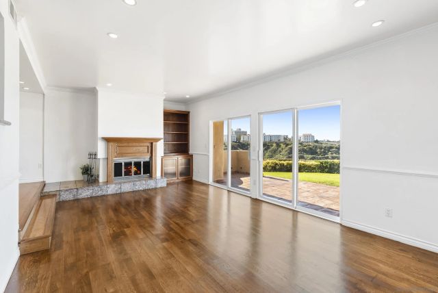 4460 Caminito Fuente, San Diego, CA 92116