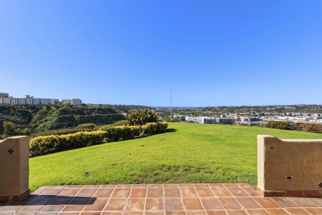 4460 Caminito Fuente, San Diego, CA 92116