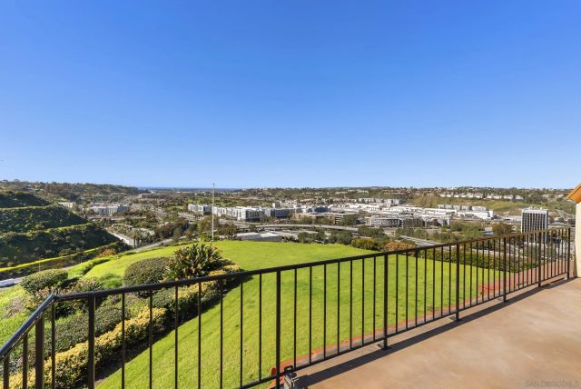 4460 Caminito Fuente, San Diego, CA 92116