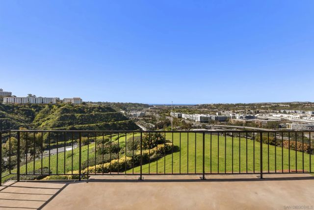 4460 Caminito Fuente, San Diego, CA 92116