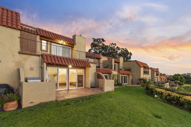 4460 Caminito Fuente, San Diego, CA 92116