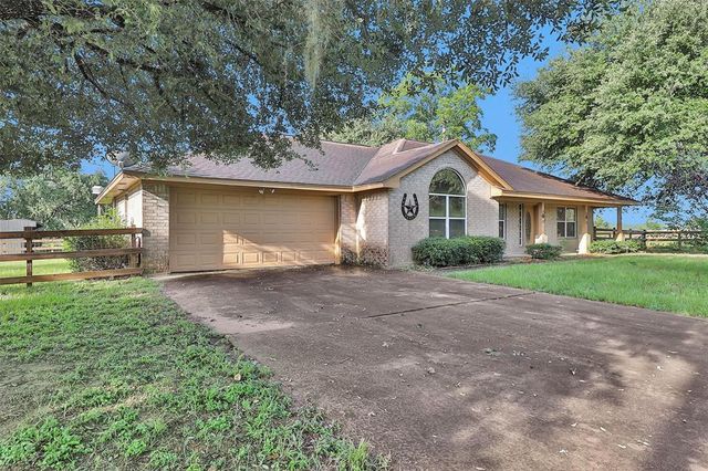 8424 Cr 202, Plantersville, TX 77363