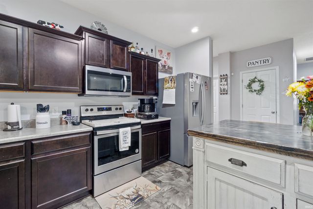 3820 Shadowbrook Drive, Marion, IN 46953