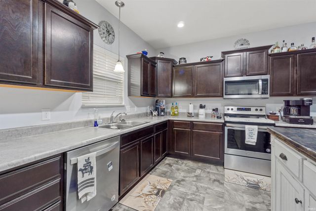 3820 Shadowbrook Drive, Marion, IN 46953