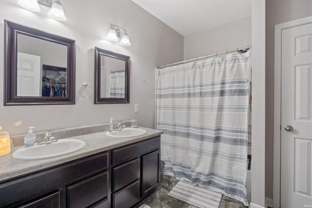 3820 Shadowbrook Drive, Marion, IN 46953