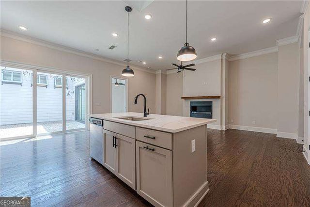 121 Village Green Avenue, Woodstock, GA 30189