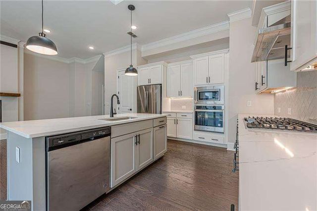 121 Village Green Avenue, Woodstock, GA 30189