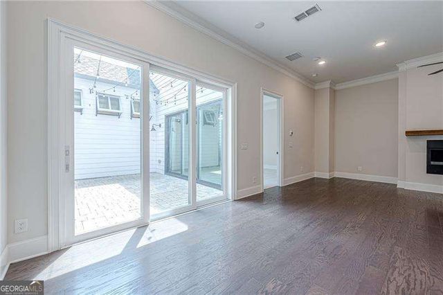 121 Village Green Avenue, Woodstock, GA 30189