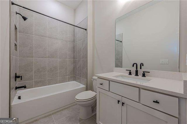 121 Village Green Avenue, Woodstock, GA 30189