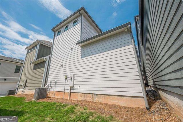121 Village Green Avenue, Woodstock, GA 30189