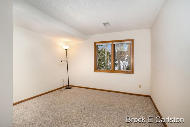 1231 Creekview Drive, Muskegon, MI 49441