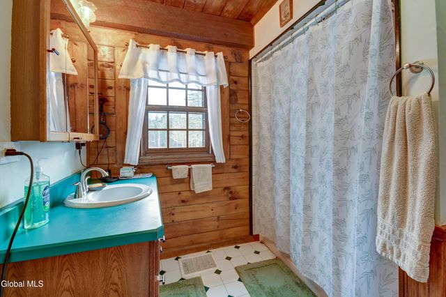 253 County Highway 102, Gloversville, NY 12078