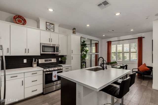 4548 S Renaissance Drive 103, Gilbert, AZ 85297