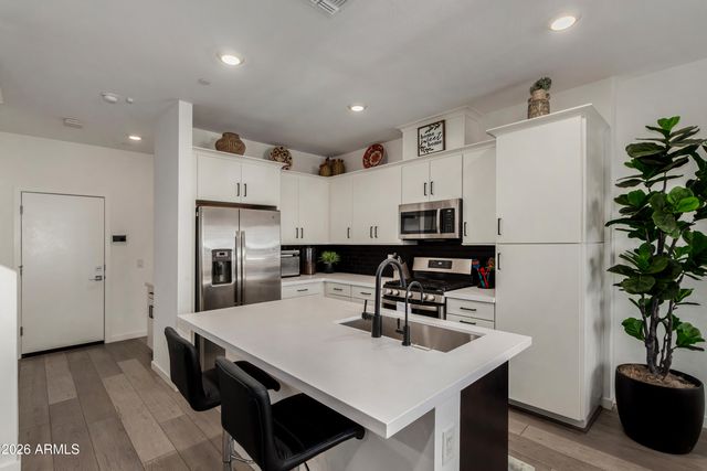 4548 S Renaissance Drive 103, Gilbert, AZ 85297