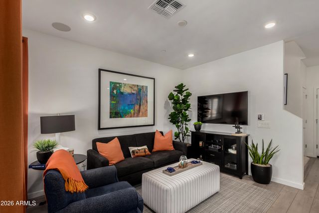 4548 S Renaissance Drive 103, Gilbert, AZ 85297