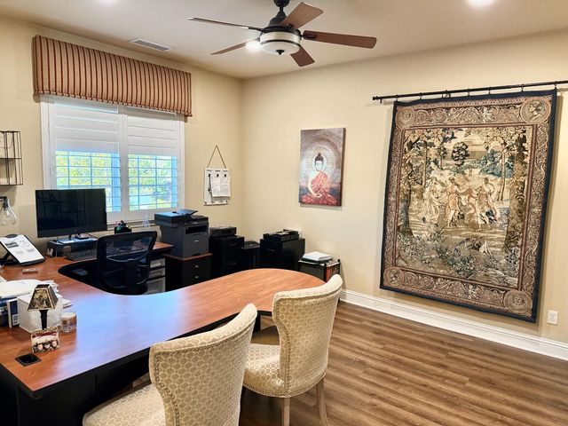 2670 Muncie Ave, Clovis, CA 93619