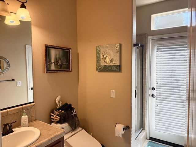 2670 Muncie Ave, Clovis, CA 93619