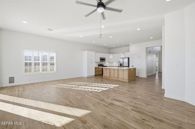 14448 Desert Wind Drive, El Paso, TX 79928