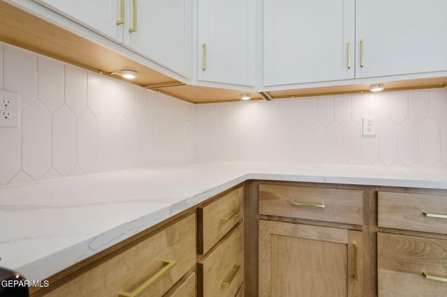 14448 Desert Wind Drive, El Paso, TX 79928