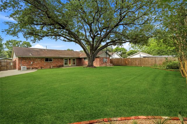 5015 Lymbar Drive, Houston, TX 77096