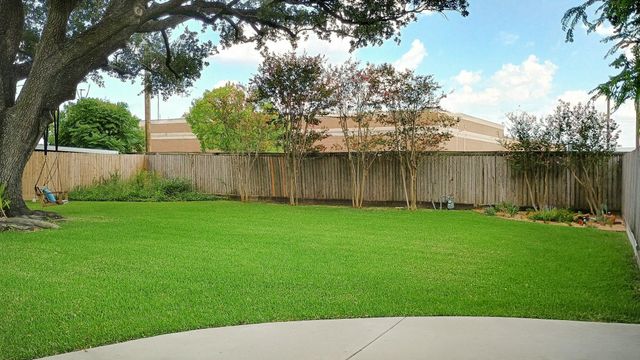 5015 Lymbar Drive, Houston, TX 77096