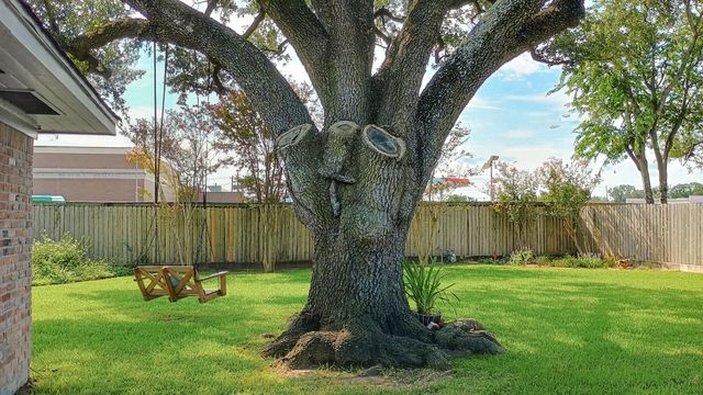 5015 Lymbar Drive, Houston, TX 77096