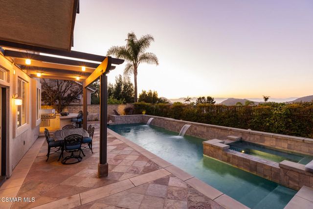 1915 Hidden Oak Court, Thousand Oaks, CA 91320