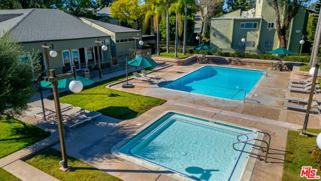 4810 Hollow Corner Road 242, Culver City, CA 90230