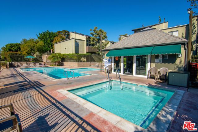 4810 Hollow Corner Road 242, Culver City, CA 90230