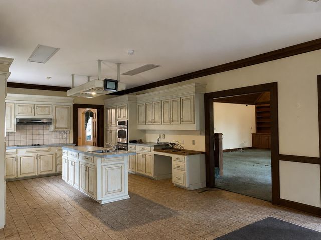 69 Pompano Dr., Hattiesburg, MS 39402