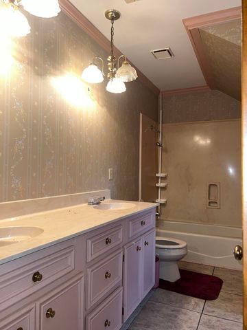 69 Pompano Dr., Hattiesburg, MS 39402