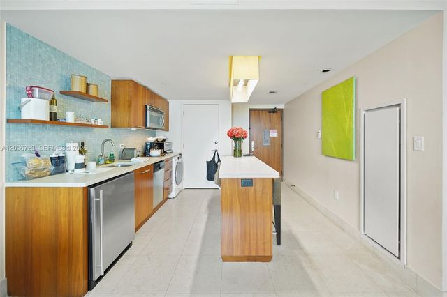 6801 Collins Avenue 1015, Miami Beach, FL 33141